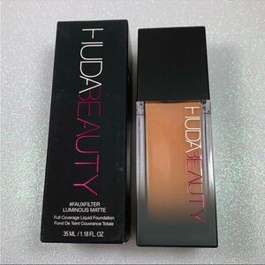 Huda Beauty Faux Filter Foundation Peaches N Cream 245B BNIB
